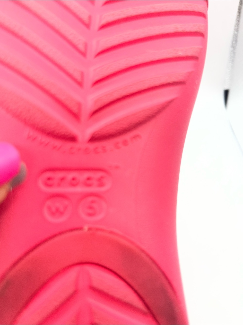 Crocs Serena Sandal/flip Flop Womens Size:5 T-Strap Comfort Watermelon Pink - Picture 7 of 8